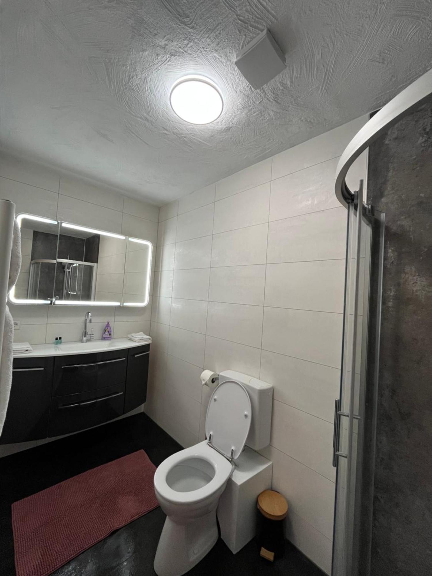 Double Room Private Bathroom